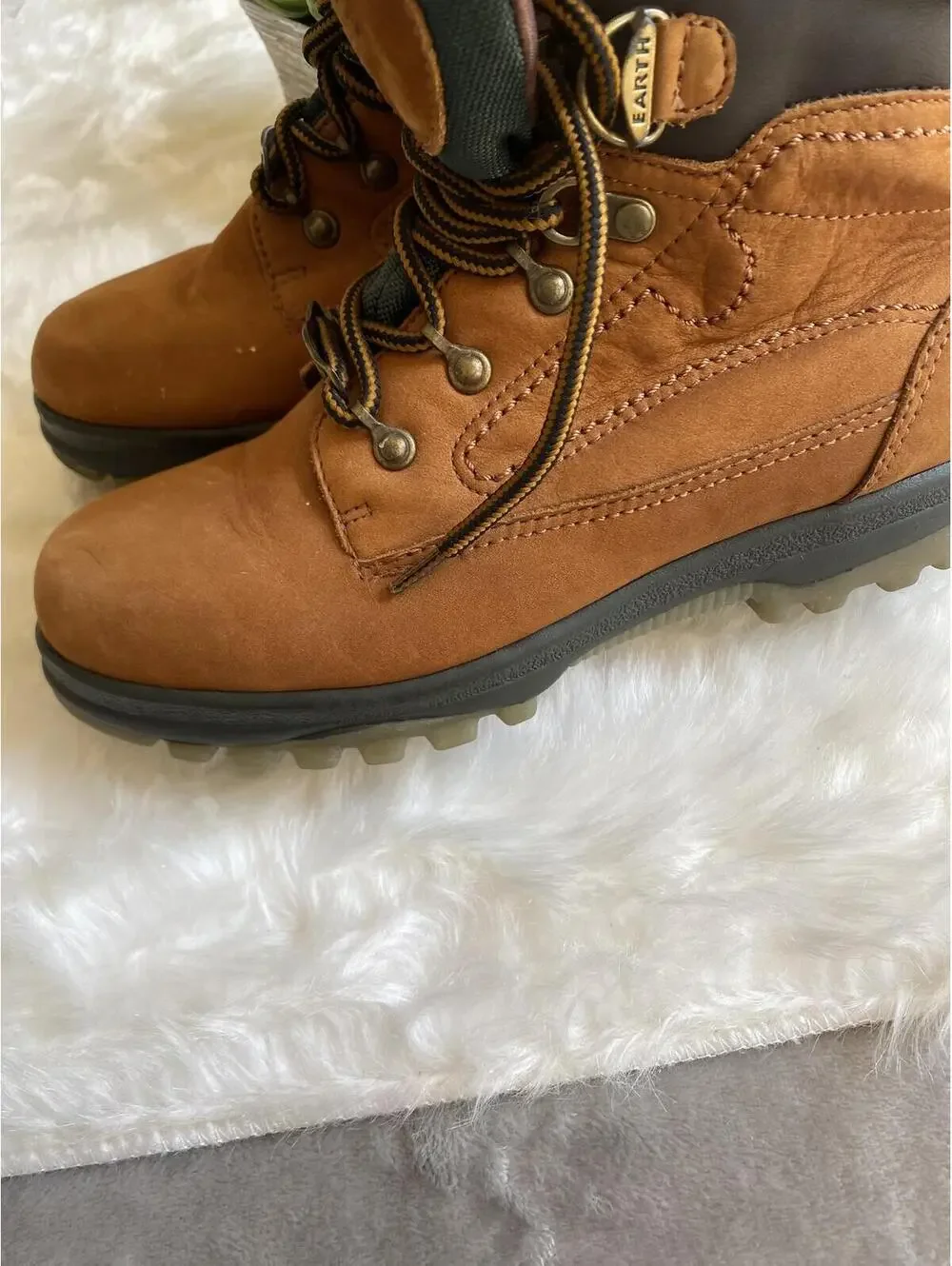 Earth Shoes Brown Leather Hiking Boots Size 7.5